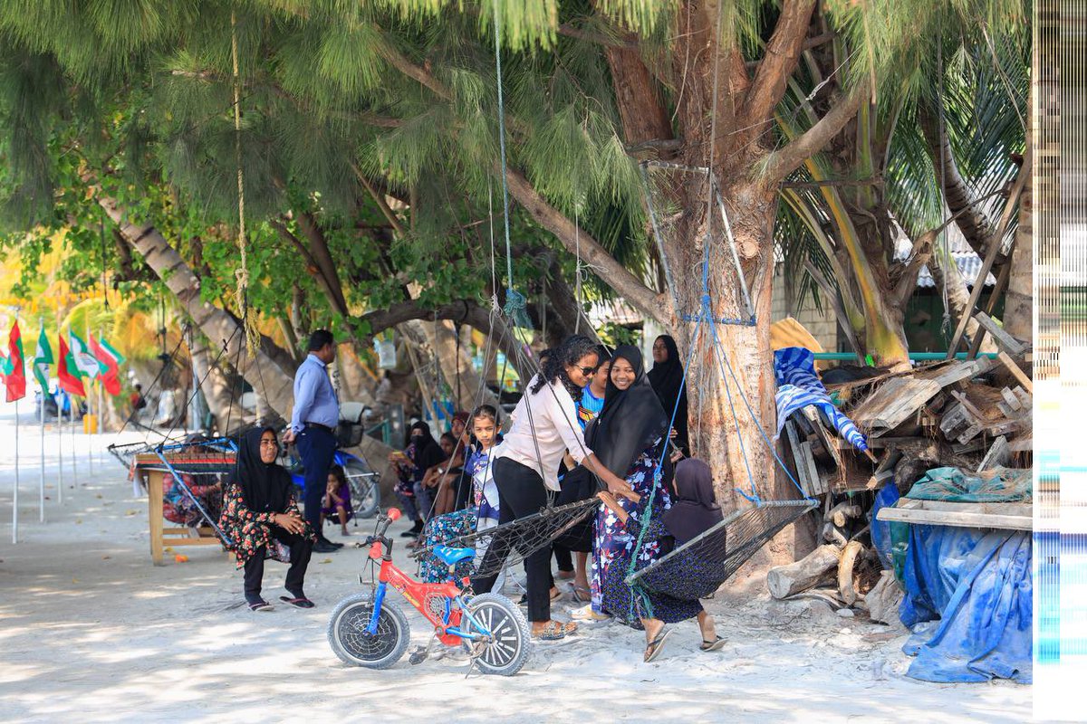 MoEnvmv's tweet photo. މަޑުއްވަރީ ފެނުގެ ނިޒާމް އިފްތިތާހް ކުރުން؛ މަޑުއްވަރީގައި ފެނުގެ ނިޒާމް ޤާއިމްކުރުމަށް ޖުމްލަ 33,148,969.81 (ތިރީސް ތިން މިލިއަން  ސަ��ޭކަ ސާޅީސް އަށް ހާސް ނުވަ ސަތޭކަ ފަސްދޮޅަސް ނުވަ ރުފިޔާ އަށްޑިހަ އެއް ލާރި) ރުފިޔާ ޚަރަދުކުރެވިފައިވޭ. https://t.co/y5yEO2IWIw