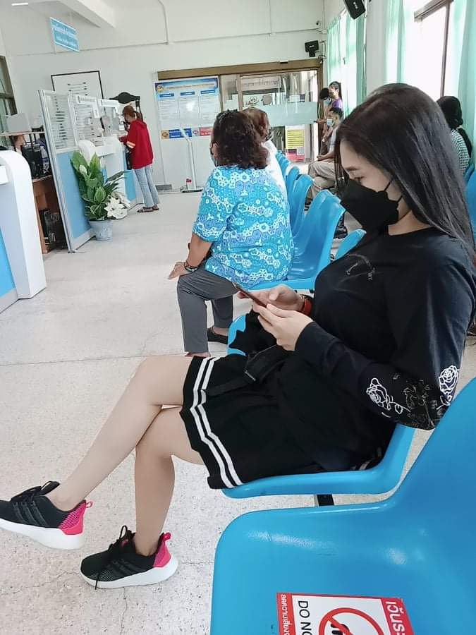 WkYZswl5AEC34gJ's tweet photo. วันนี้รับช่วงเย๊นนะคะ
กระเป๋าตังหาย  
บัตรทุกสิ่งอย่างหาย   😂😂😂
ทำธุระจบจะกับมาตอบทุกข้อความนะคะ https://t.co/qf6IPQZRfu