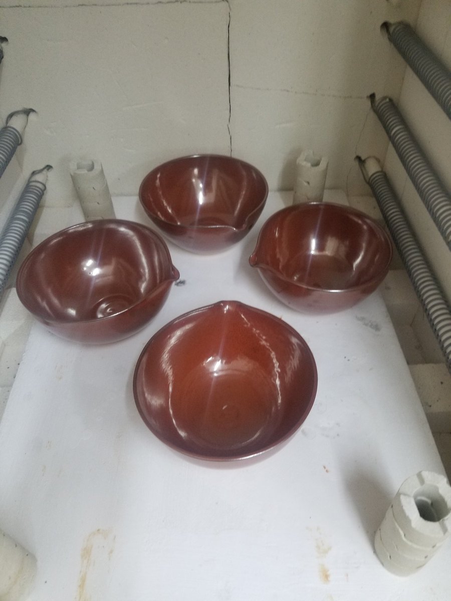 somanymoods's tweet image. Vider #Haroldlefour again. 
#ceramiste #voscommandes #dansmonatelier #poke @infondus