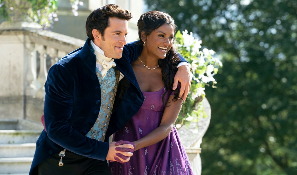 TodayChismes's tweet photo. Detrás de cámaras de BRIDGERTON! 🎬🌸 

👉 https://t.co/maCmg4L65G 

#Netflix #Bridgerton #QueenCharlotte #Shondaland #AprilFoolsDay #JUNGWOO #ParikshaPeCharcha https://t.co/m6aBwbpTtH
