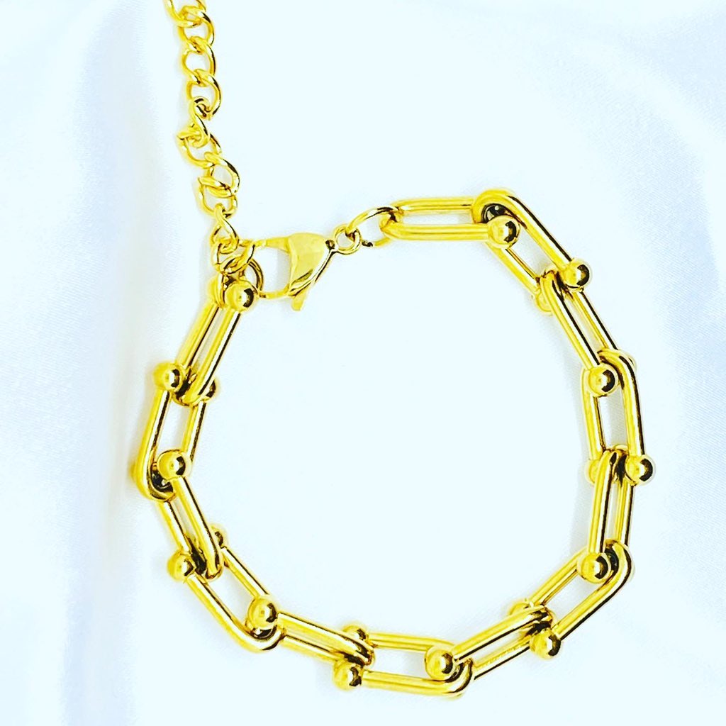 hellomelati's tweet photo. Link Bracelet

RM 69

Free postage nationwide 
#hellomelati #hellomelatigirls
#bracelet #titaniumbracelet 
#womenbracelet #isinar https://t.co/UW82HPFQRo