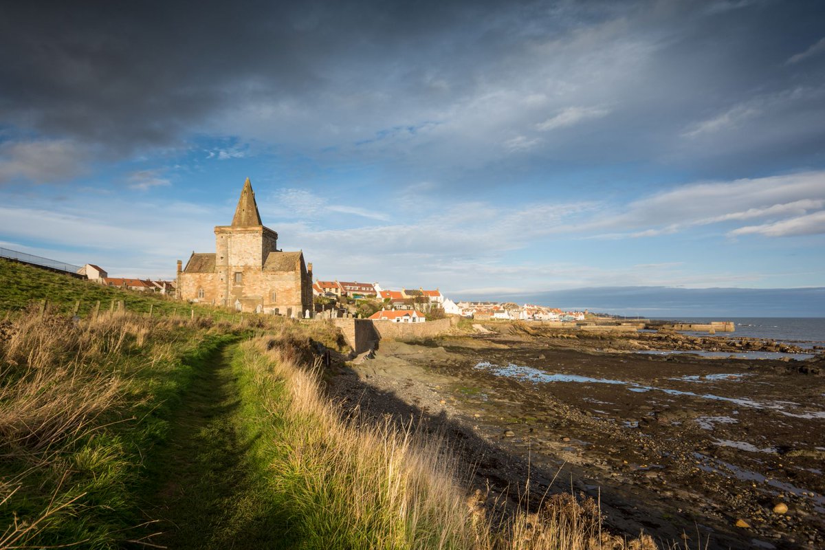welcometofife's tweet photo. 1st of April and you'd have to be a fool not to #LoveFife! 😍
#StMonans #AbbotHouse #Dunfermline #Falkland https://t.co/ed6gpElFBd