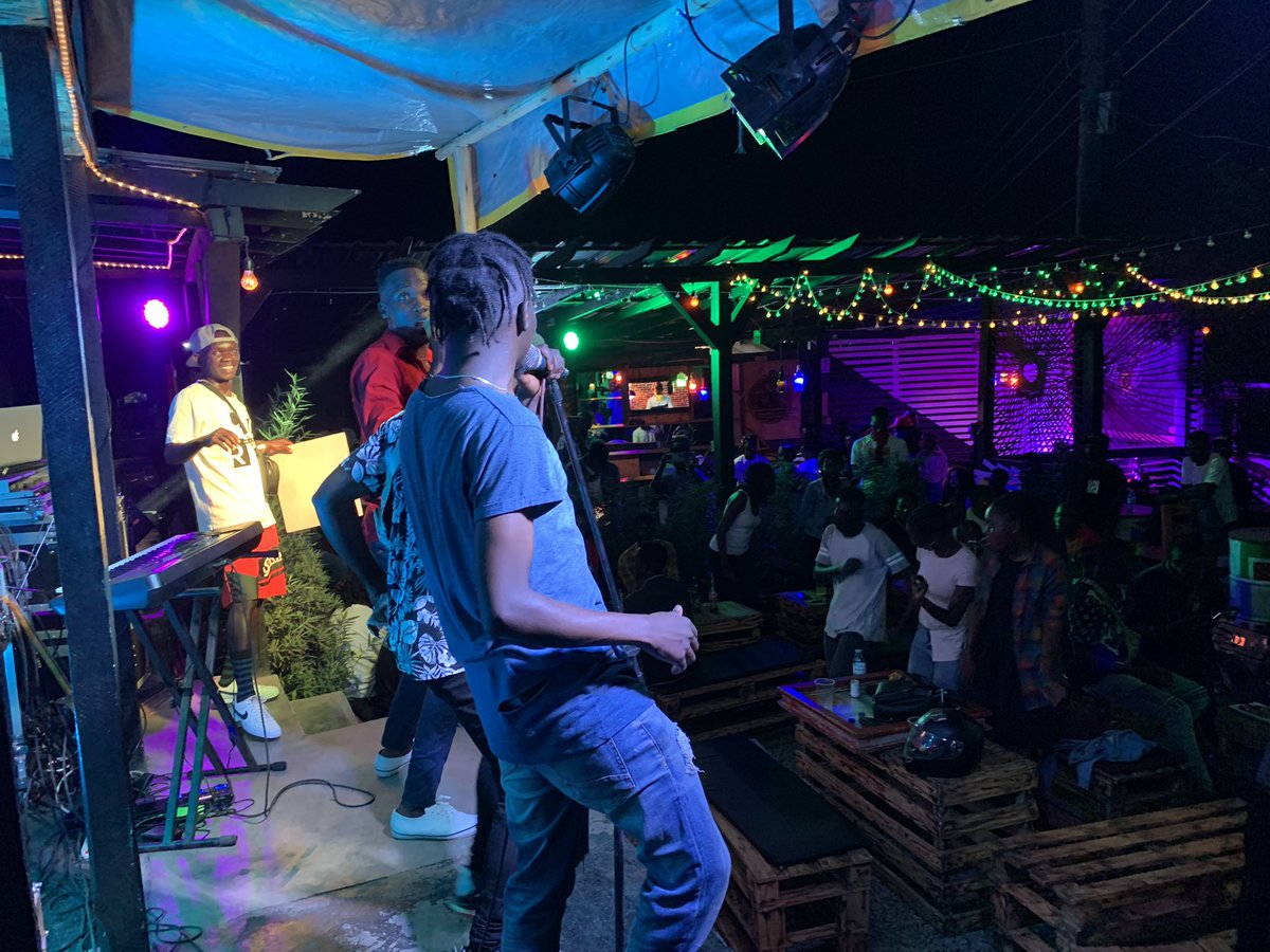 SRVictor256's tweet photo. We’re in the revival and the people that cause it are u and me 🙏🏾🙏🏾🙏🏾
#PlayHouseParte #PlayHouseParteSoldOut https://t.co/e5bymy5XTF