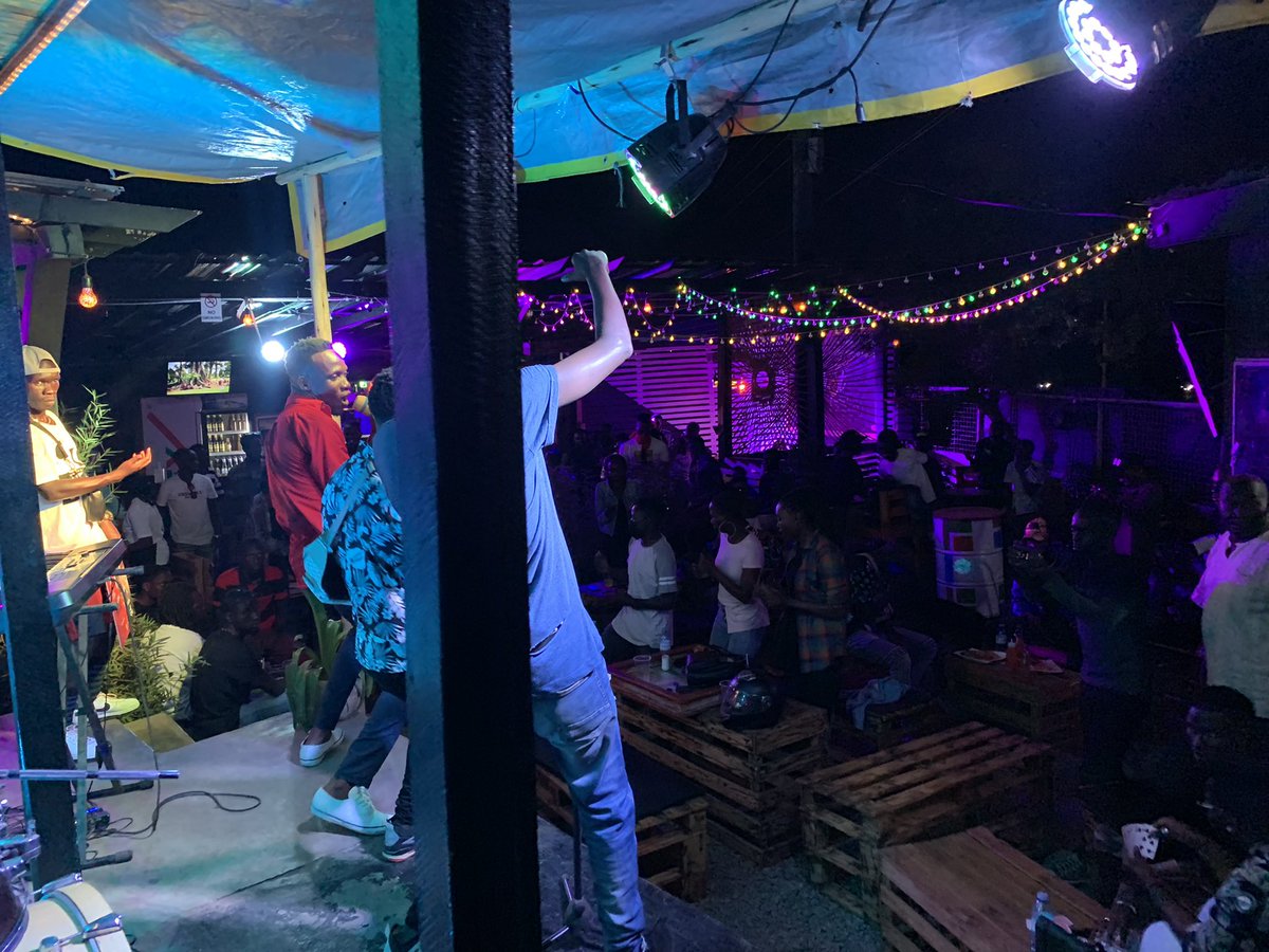 SRVictor256's tweet photo. We’re in the revival and the people that cause it are u and me 🙏🏾🙏🏾🙏🏾
#PlayHouseParte #PlayHouseParteSoldOut https://t.co/e5bymy5XTF