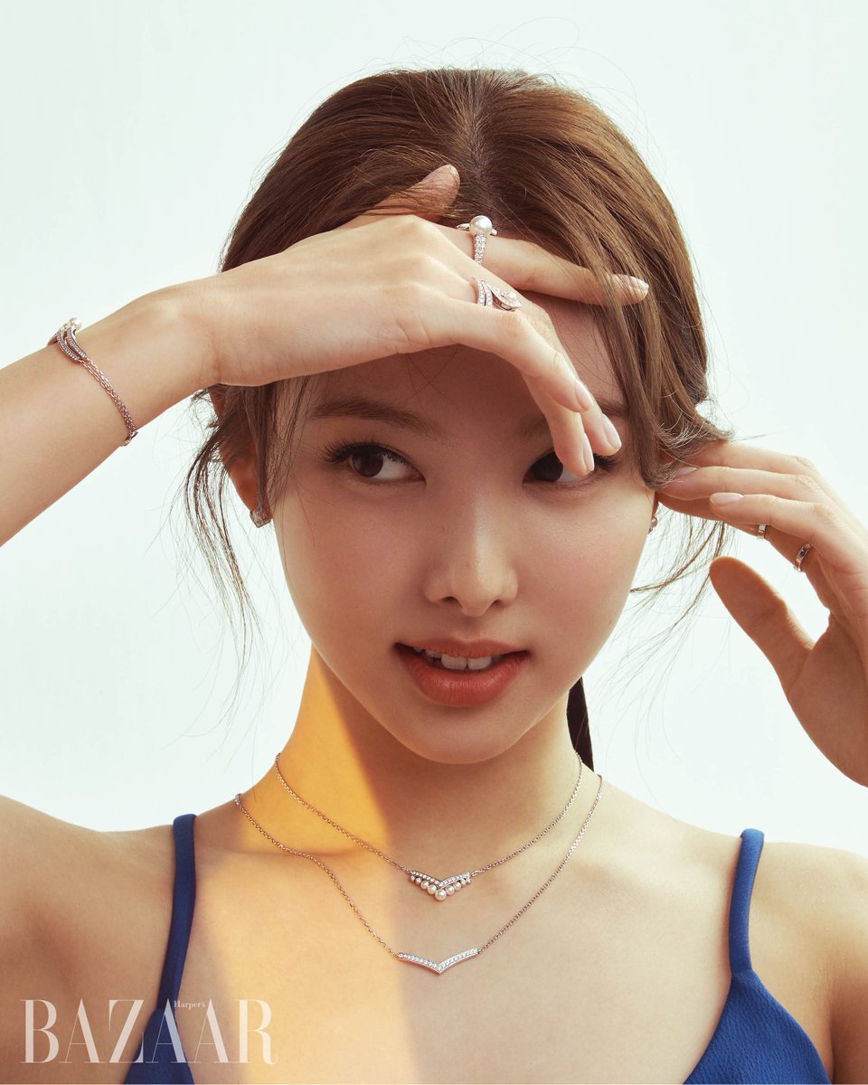 JYPETWICE's tweet photo. NAYEON &amp; Chaumet &amp; Harper's BAZAAR Korea

https://t.co/DcFN89AexO

#TWICE #트와이스 #NAYEON #나연 #Chaumet #harpersbazaarkorea #광고 https://t.co/apaWEPegNk
