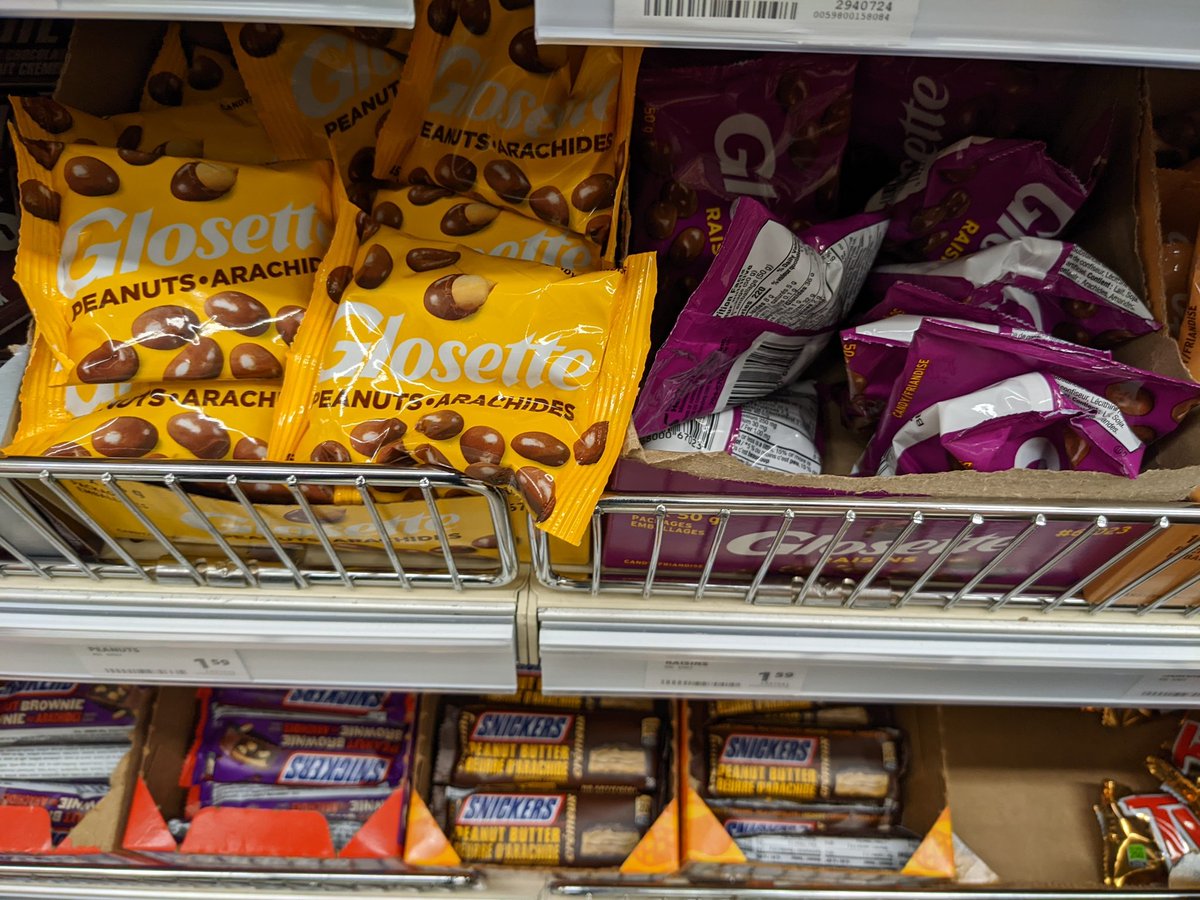 CAHiggins's tweet photo. @living_marble After having paper box packaging forever,I was disappointed to see #Glosettes now come in single use plastic. @HersheyCompany why? I didn't buy. https://t.co/Z6P0NnJpGt