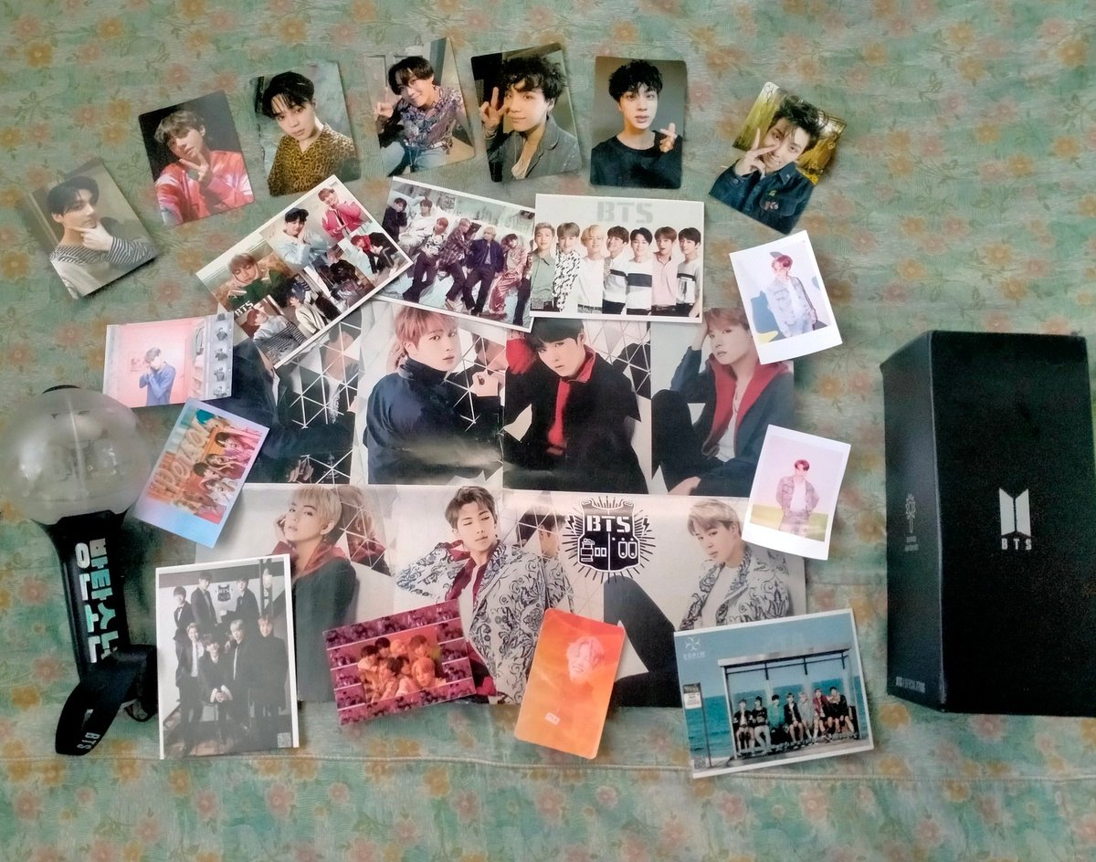 Borahae_Bora's tweet photo. Finally received my Army bomb💜💜💜 salamat po sa freebies at thank you po @aintjmluv 😊💜💜💜💜 https://t.co/6KCCFGrZKA