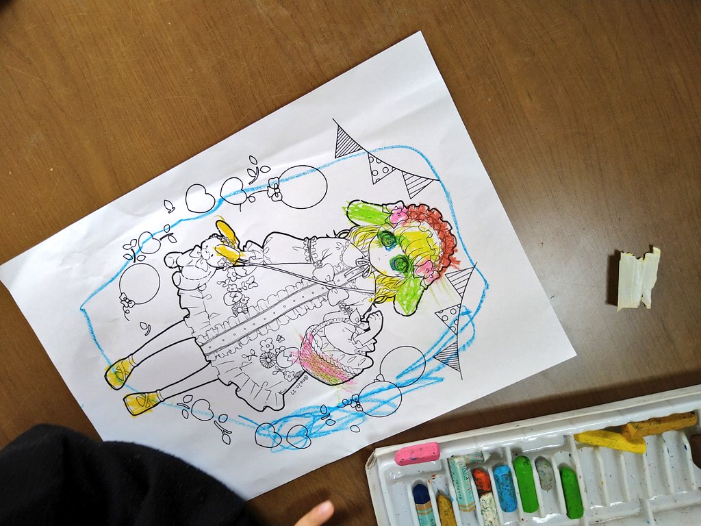 イースターイメージの女の子塗り絵、良かったら暇潰しにどうぞ〜🙌
いつか娘に🎁しようと思って描き貯めてるんですが、息子もノリノリで塗ってました笑
セブンネットプリントでプリントアウト出来ます
予約番号 ZSF7UH8M
有効期限 4月8日
A4サイズに登録しましたがお好きなサイズに変えても🙆♂🆗