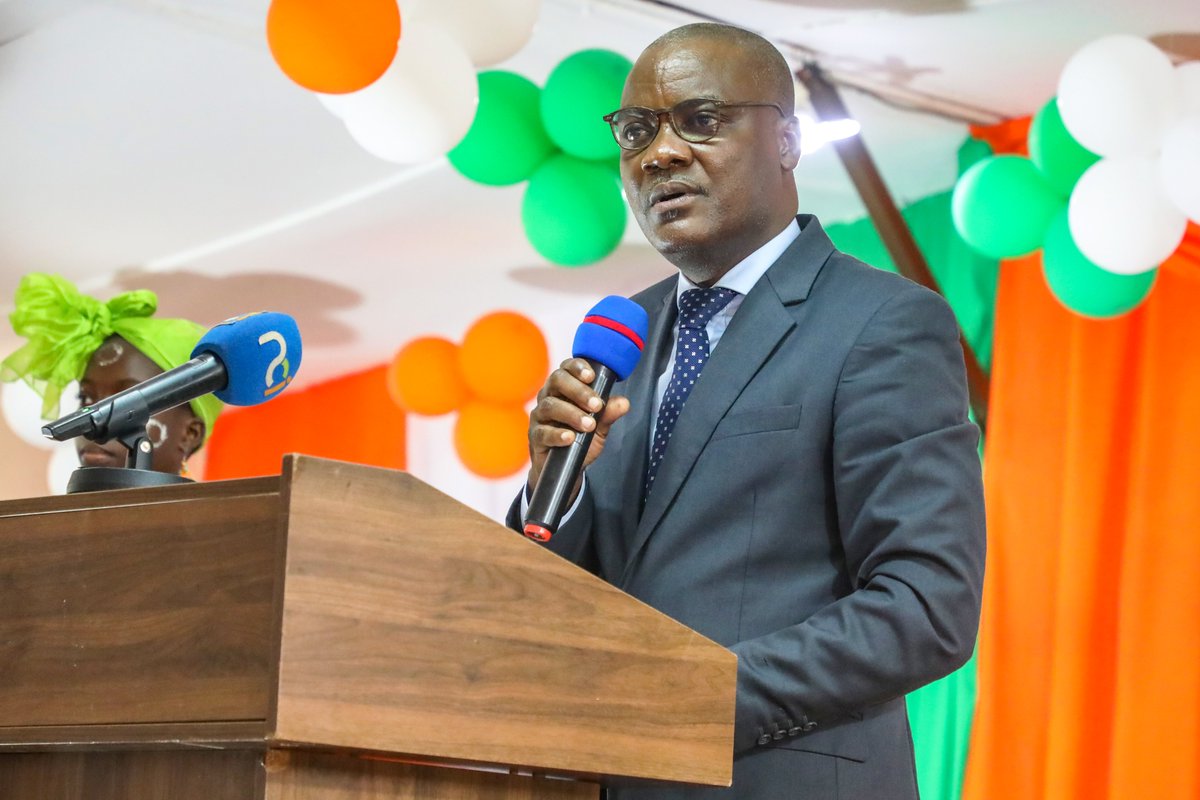 UnfpaCI's tweet photo. 1.500.000 jeunes seront sensibilisés sur les grossesses précoces et les IST/VIH lors de la caravane « jeunesse saine, protège toi »
#UNFPA #SNU #VIH  #MPJIPSC #devcan https://t.co/IEvDSKVTKP