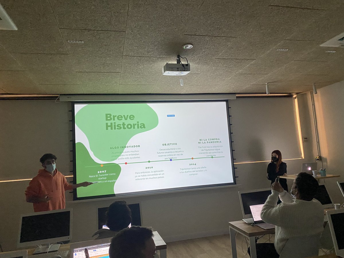 Hoy <a href="/AlbertoMarpv/">Alberto Martín</a> y <a href="/voleigo/">Voleigo</a> nos presentan que es <a href="/thefork_es/">TheFork España</a> 

¿La utilizasteis alguna vez? 🍕🍟🍔🍜🥘🍣🦪🍫🍨🍦🍮🧋🥃🍻🍹

#equipo229 <a href="/aulaCM/">Aula CM - Escuela de Comunicación y Marketing</a> <a href="/AgenciaFluor/">Fluor Agencia Digital</a>