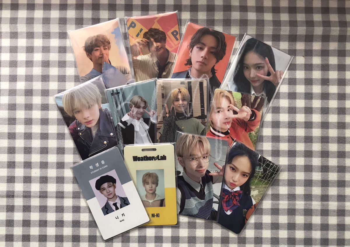 beompc's tweet photo. ic wts lfb ph 

non-txt pcs qs ! (bts enhypen stayc)
— not 100% sure
— all onhand &amp; mint condi

drop budgets for each/set https://t.co/uxPwzC19Dq