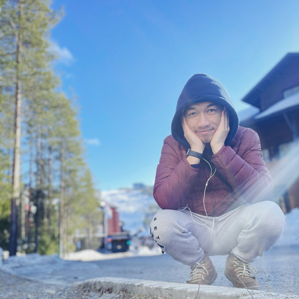 mapint04's tweet photo. Kylmä ulkona ☀️🥶
#levi #inFinland #suomi #scandinavia #europe #gaytravel https://t.co/iIhtPv1KEn