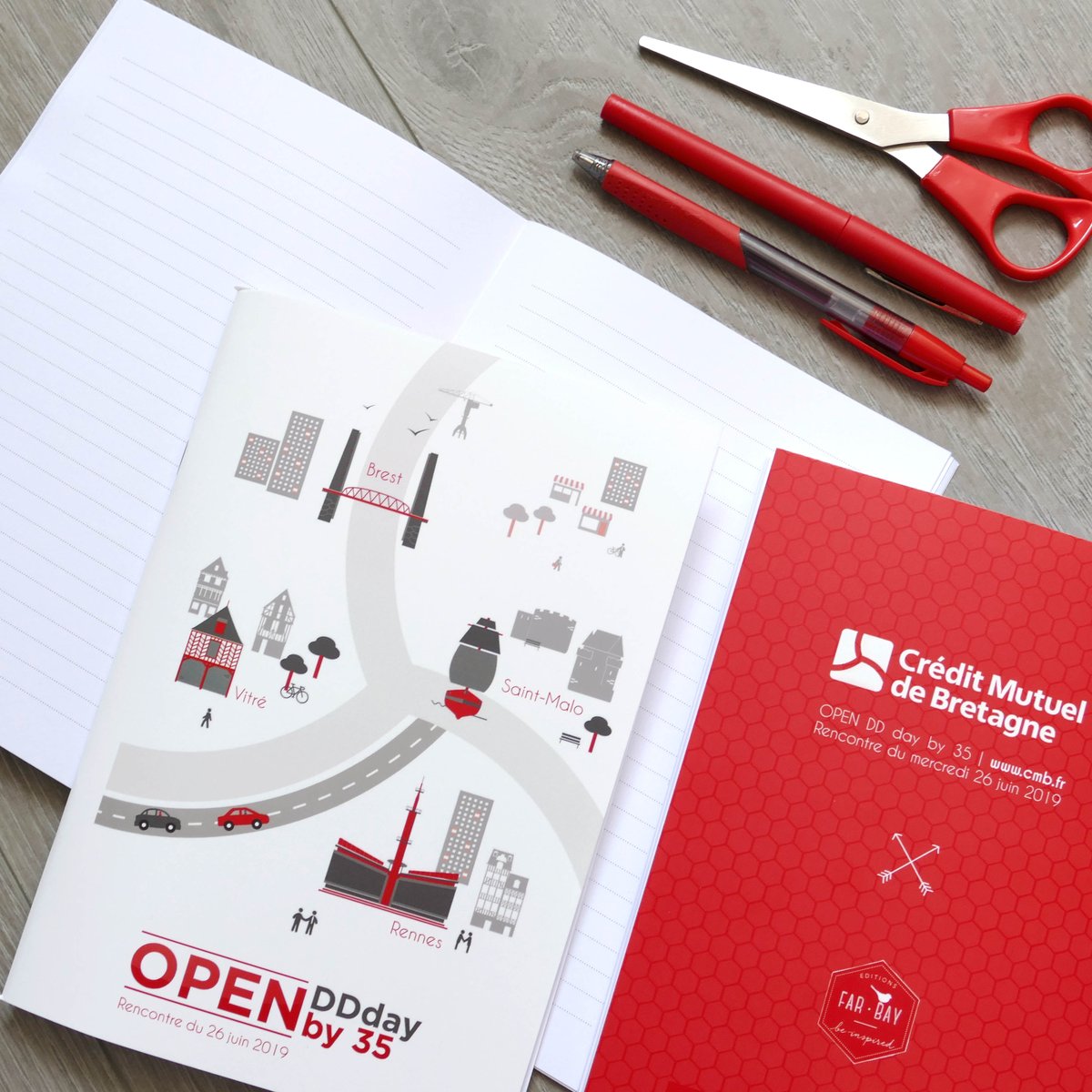 farbay_editions's tweet photo. Le @CMBretagne nous a sollicités pour créer un cadeau original à offrir à l'occasion d'un bel événement d'équipe, l'Open D'Day. 
Nous avons illustré les lieux emblématiques de chaque ville représentée sur un carnet de notes 100% sur-mesure, aux couleurs du CMB 🎈 https://t.co/2jADcjb5Tg
