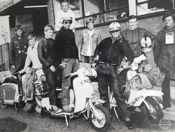 davy_lawless's tweet photo. Stockport Mods, 1960s. #Mods #Vespa #Lambretta #1960s https://t.co/PIVCPoiEXH