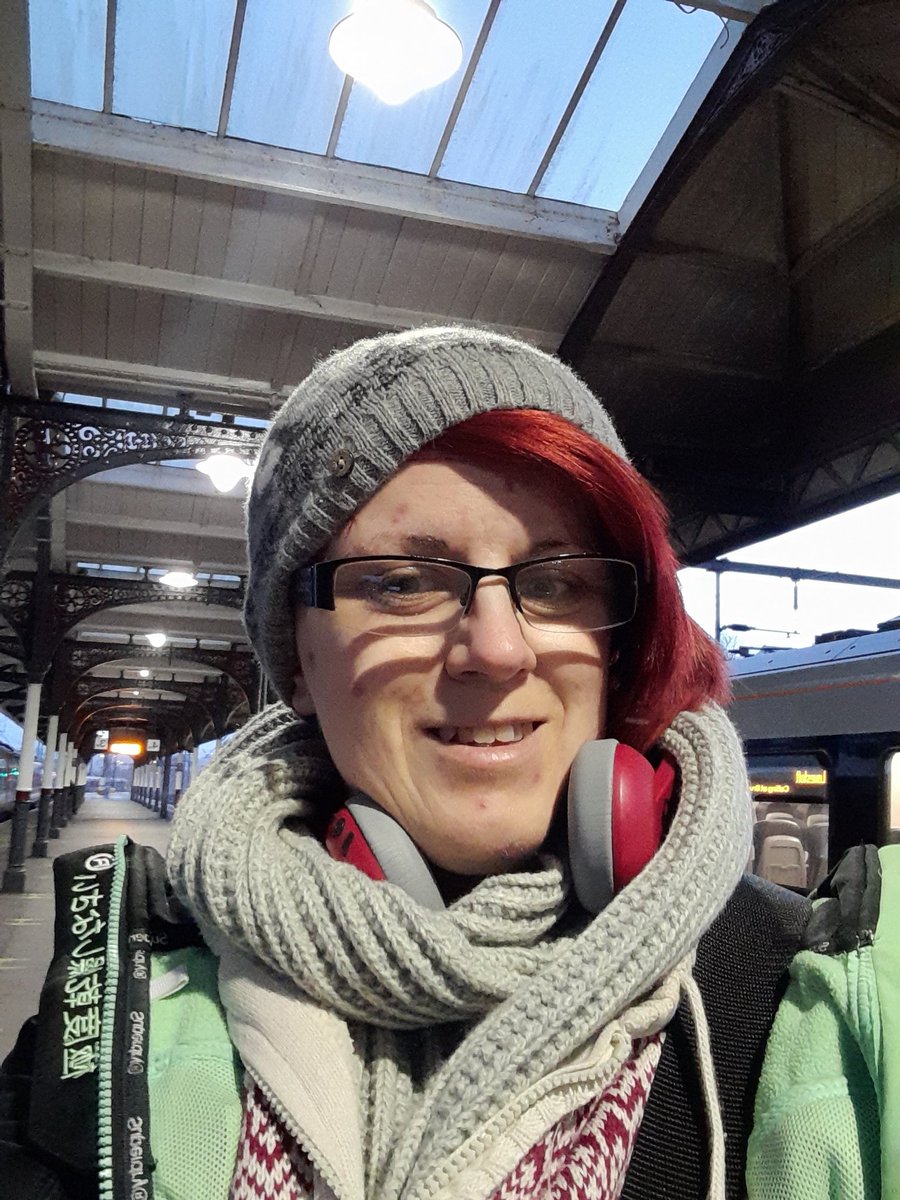 EmmaBeansworth's tweet photo. Get up at an ungodly time โ
Battle throw the snow โ โ
Get on all the correct trains โ
Next stage Stansted and a ๐ฉ ๐ฌ๐
#Microbio22 #Microbiosoc #Belfast #NorthernIreland here the @LangridgeLab come! https://t.co/2U5k5p9KNp