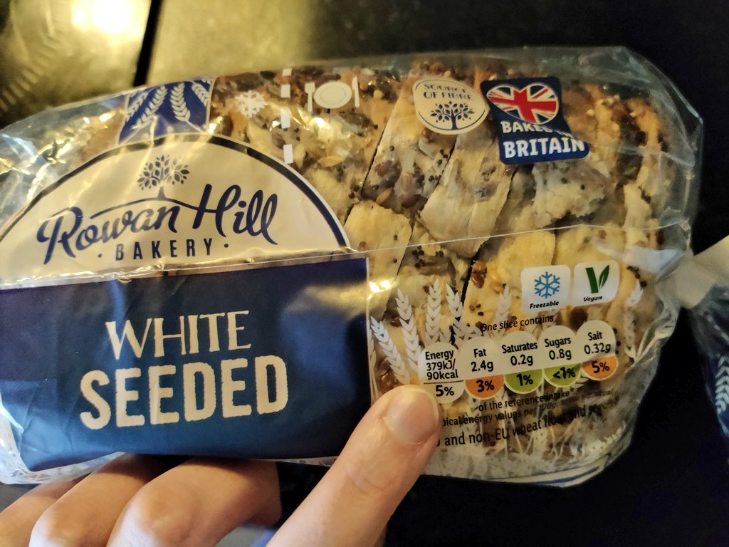 sof_ckingskinny's tweet photo. @__grapejuice___ for example i have this white seeded bread that's 90 kcal per slice so a lot of the calories is from the seeds, but i "trade" the calories for higher fibre/protein content that keeps me fuller much longer than plain white bread would https://t.co/7R2iXPeJiL