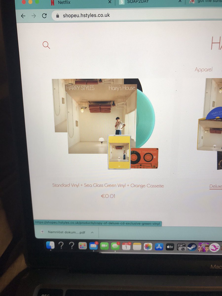 sweetic4rus's tweet photo. Still can’t get over that I bought two vinyls and a cassette for 0.01€ is this an April fools thing @Harry_Styles #AsItWas ????? https://t.co/5egLYEI6wo