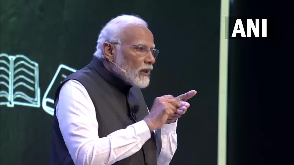 ANI's tweet photo. We often connect ‘Dhyaan' and concentration with Rishi-Muni. We all need that in our everyday life. It teaches us to be present in the moment and concentrate on the task at hand: PM Modi during the fifth edition of 'Pariksha Pe Charcha' https://t.co/068G3gpKNs