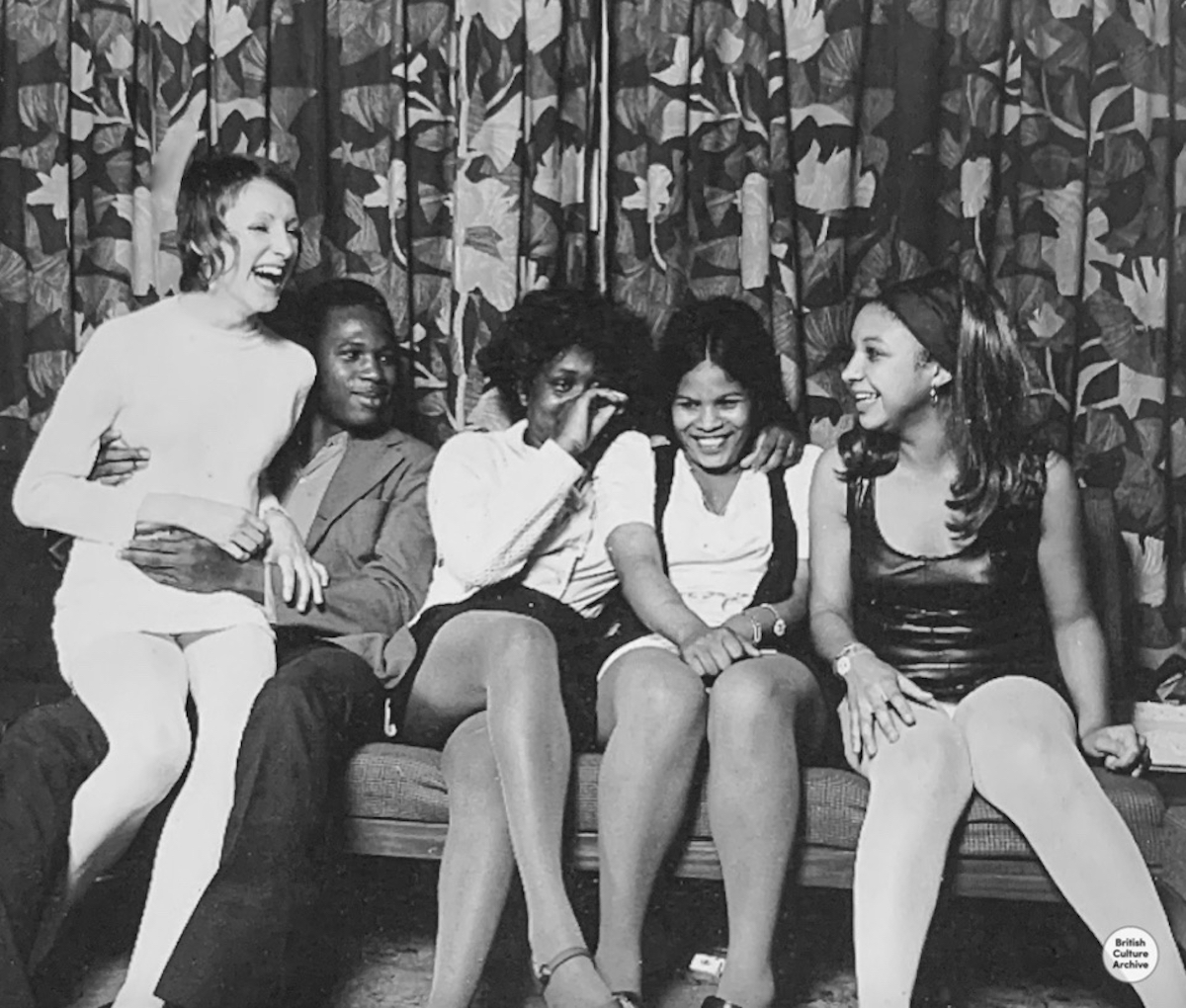 davy_lawless's tweet photo. Caxton Mods Club,1960s #Mods #ModGirl #1960s https://t.co/nOgntOH3a1