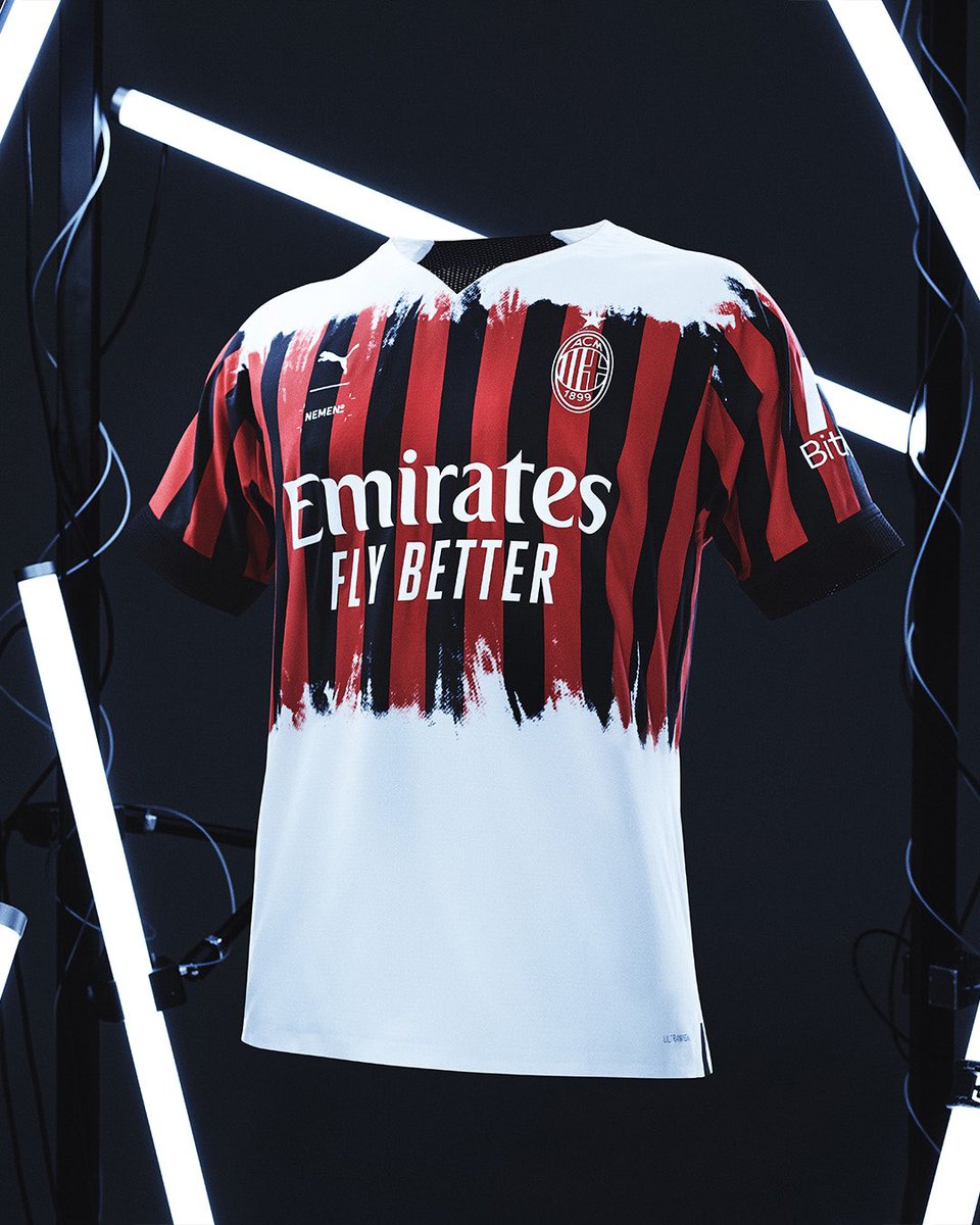 IFTVofficial's tweet photo. Milan have unveiled their 4th kit which they’ll debut this Monday against Bologna

Thoughts? https://t.co/w3XIzKZZmm