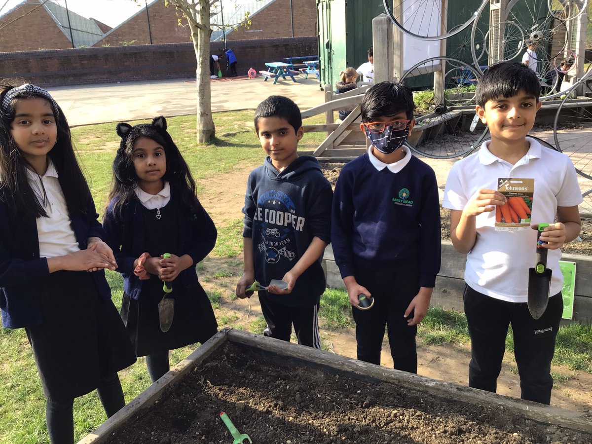 The Year 3 Eco-Club have been super busy planting potatoes and carrots in our Edible Playgrounds.👩‍🌾🥔
<a href="/EcoSchoolsLCC/">Sustainable Schools Leicester</a> <a href="/EcoSchools/">Eco-Schools England</a>