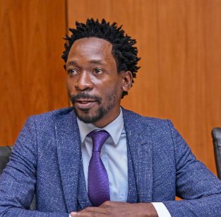 The Capital Times (@capitaltimesug) on Twitter photo Human Rights lawyer <a href="/IsaacSsemakadde/">Isaac Ssemakadde</a> of Legal Brains Trust (LBT) has trashed Chief Justice Alphonse Chigamoy Owiny Dollo’s apology to Kabaka Ronald Muwenda Mutebi II, describing it as a “Non-Apology” Apology. Details..👇
thecapitaltimes.co.ug/2022/04/01/hum… Human Rights lawyer <a href="/IsaacSsemakadde/">Isaac Ssemakadde</a> of Legal Brains Trust (LBT) has trashed Chief Justice Alphonse Chigamoy Owiny Dollo’s apology to Kabaka Ronald Muwenda Mutebi II, describing it as a “Non-Apology” Apology. Details..👇
thecapitaltimes.co.ug/2022/04/01/hum…