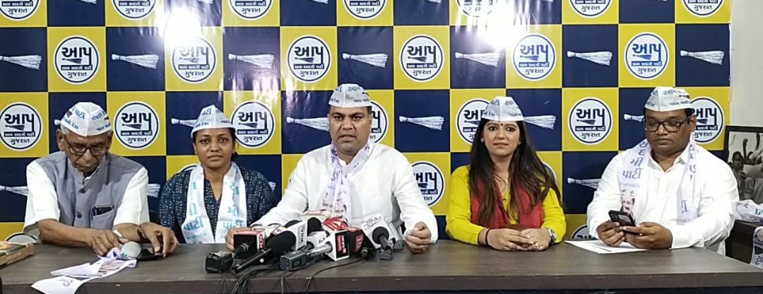Surat councilor returns to AAP after joining BJP