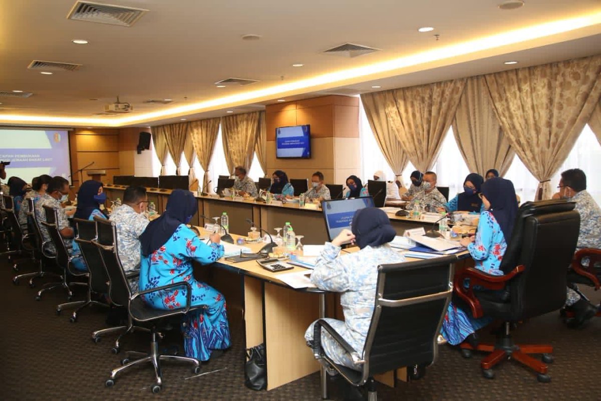 tldm_rasmi's tweet photo. Mesyuarat Jemaah BAKAT Laut Penggal Pertama Tahun 2022.
#BAKATLaut
#NavyUpdate https://t.co/C0fJn30UZP