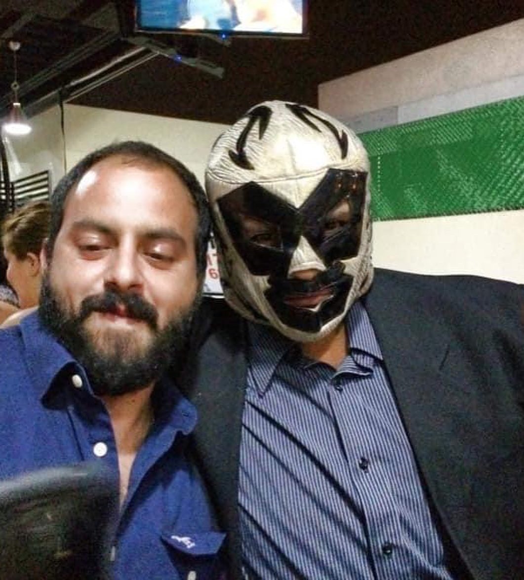 ingvalle1980's tweet photo. Hoy, escalas muy, muy alto mi querido amigo, una gran persona, gran compañero, gran amigo..
Un fuerte abrazo para todos sus amigos, compañeros y conocidos Egresadoscucei Cucei, estamos orgullosos, nosotros tus hermanos de vida. QEPD
Saludos a todos y queda pendiente la reunión... https://t.co/ny3bSqVavj