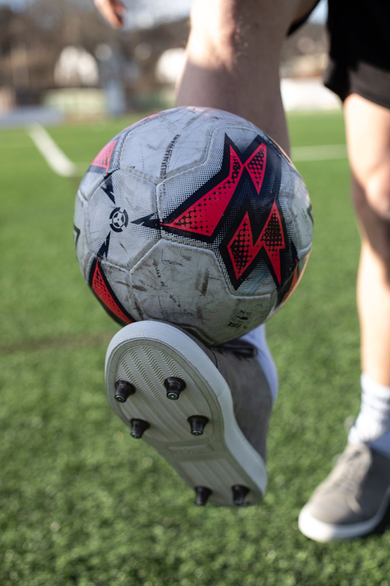 Ciszere's tweet image. The world’s first football sneaker 🔥

ciszere.com/product/dale-f…