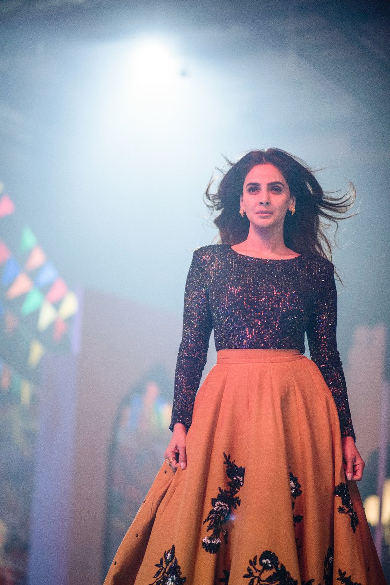 LollywoodSS's tweet photo. The recent song release ‘#Jhanjhariya’ from the movie #GhabranaNahiHai has #SabaQamar looking at her absolute best! 🤩 

@JBFilmsPK @s_qamarzaman @GeoFilms_Geo

#GhabranaNahiHai #SabaQamar #ZahidAhmed #AliZafar #Eidulfitr2022 https://t.co/cWJlpVZ4rJ