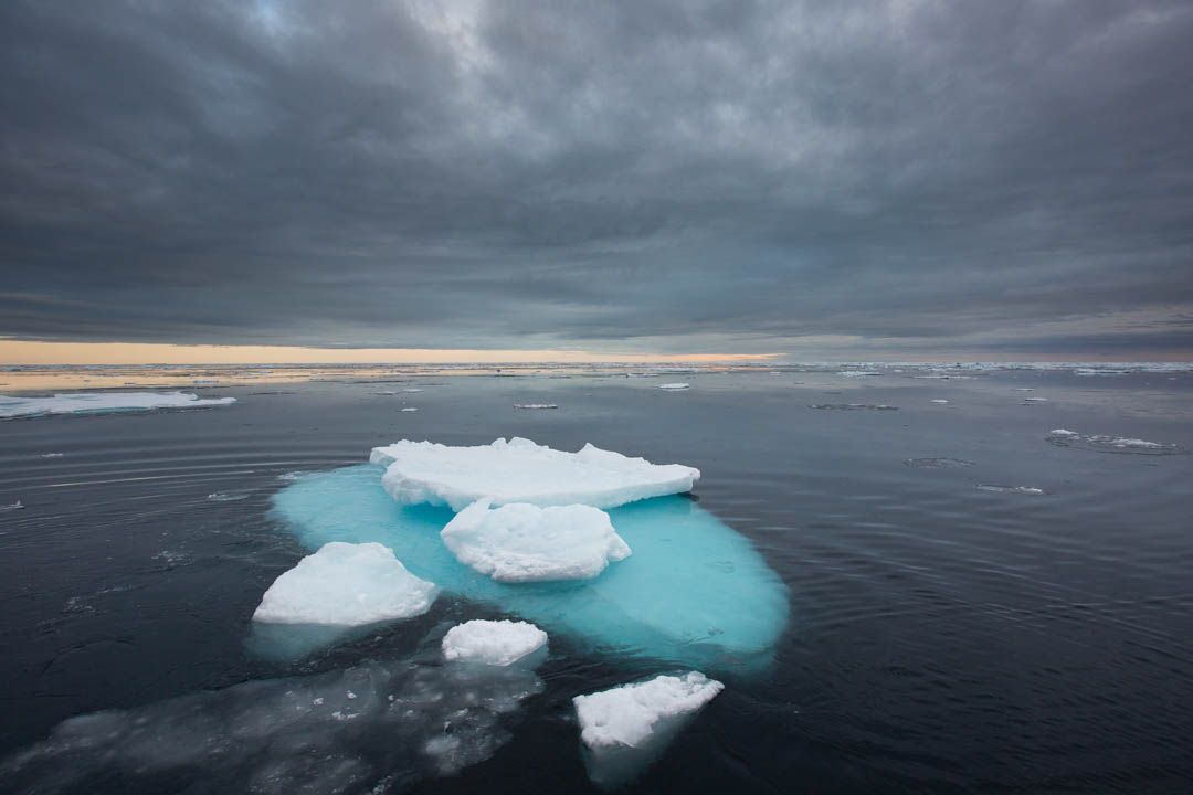 OceanSeaIceNPI's tweet photo. New paper with Sumata et al. @NatureComms from our group on the Unprecedented decline of Arctic sea ice outflow in 2018 through Fram Strait, is published today.
#npolar #FramStraitNPI @NorskPolar -
https://t.co/tjMQYaWfKu https://t.co/uscsHr6VhQ