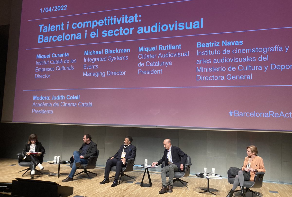 ClusterAVCat's tweet image. Dóna inici la taula rodona al #React2022!
La @ColellJudith, presidenta de @academiacinecat, presenta als diferents ponents, representants del Clúster Audiovisual de Catalunya, @ISE_Show, @CineICAA i @icec_cat.