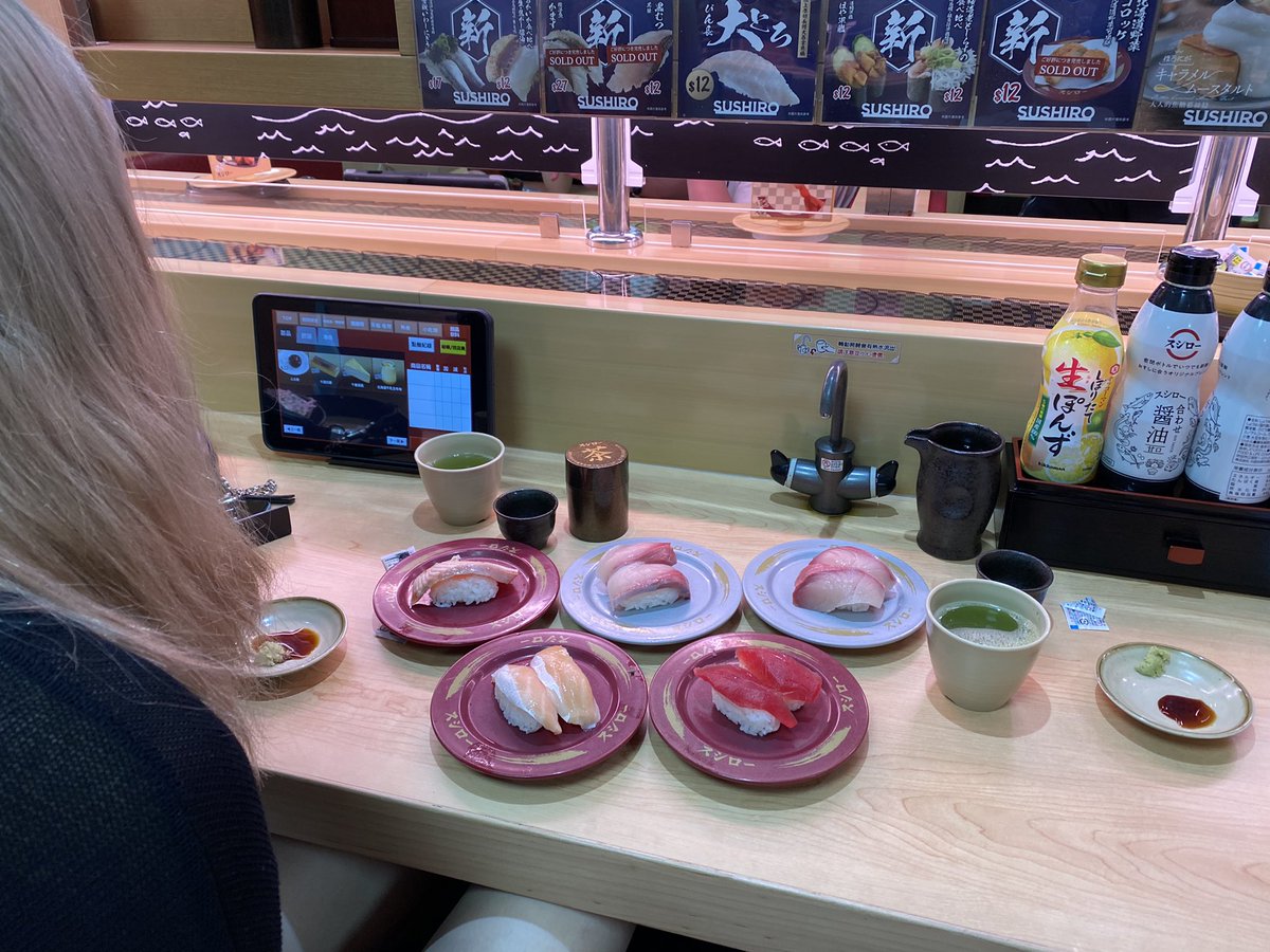 littleN1314's tweet photo. 又再壽司郎🤤🤤🤤@yannes125 https://t.co/Lj7a8Y2Mc9