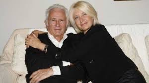cgirard's tweet photo. Bon anniversaire à Marcel Amont pour ses 93 printemps en ce 1 er avril rafraîchi et pensées pour Marlène ⁦@RebeccaManzoni⁩ ⁦@DVarrod⁩ ⁦@PascaleClark⁩ https://t.co/x1OrVSioCJ