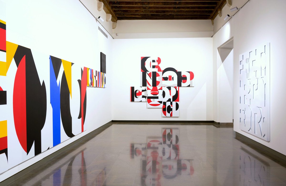 mapadeldisseny's tweet photo. Estamos en… Fundación Chirivella Soriano￼. La sede es el Palau de Joan de Valeriola, lugar de expos como la actual, ‘A través de la posverdad’, por el Premio Nacional de Diseño, Pepe Gimeno. https://t.co/H3SjvEU7Ny https://t.co/7YxzCCS4Nd
