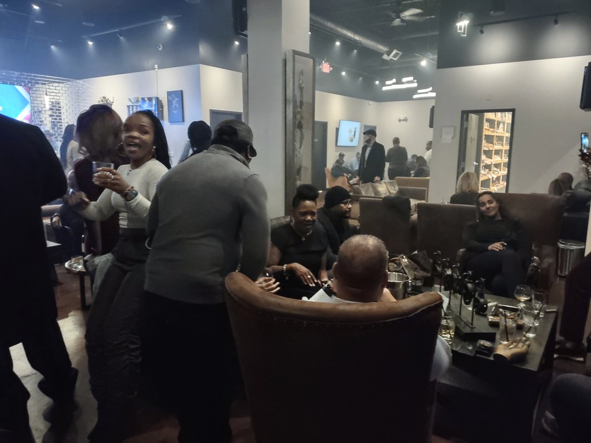 AshandBarrel's tweet photo. Ash &amp; Barrel Cigar Lounge April Calendar of Events

Ash &amp; Barrel Friends! 

To ensure that you do not miss a thing; we've attached our calendar for April.  There may be additions as the month progresses, we will keep you informed. https://t.co/HrVe6QIoit