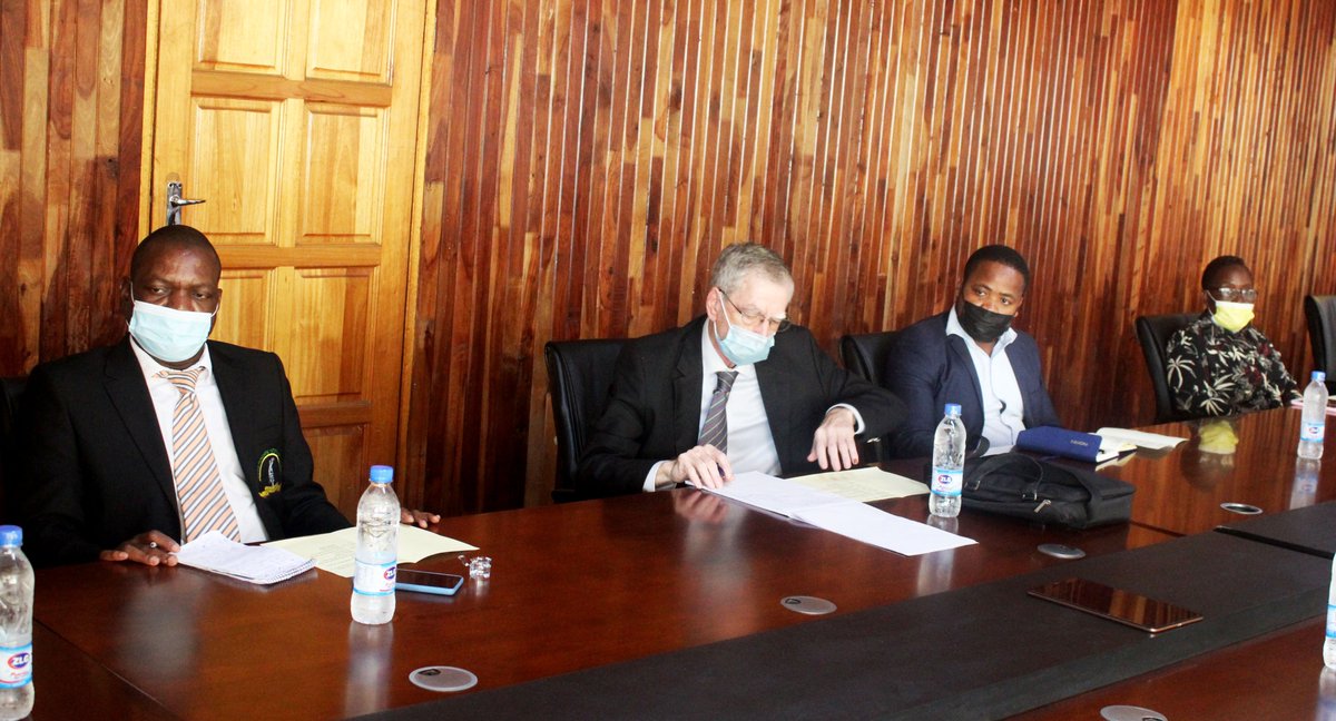 CALR_'s tweet photo. @CALR_ signed a Memorandum of Understanding (MOU) with the National Prosecuting Authority of Zimbabwe yesterday, 31-03-2022. The MOU will strengthen efforts regarding the application of applied legal research to pressing components hindering the effective delivery of justice. https://t.co/iAW4rp8OBX