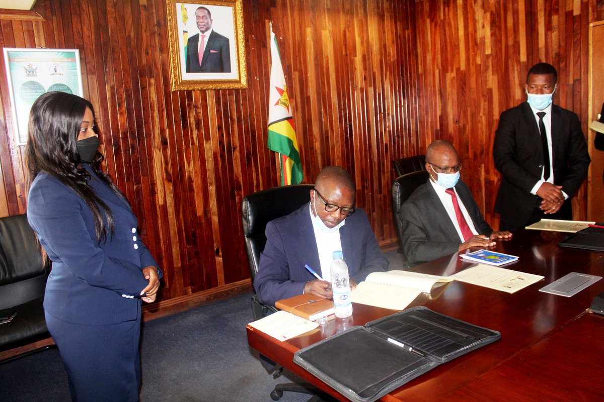 CALR_'s tweet photo. @CALR_ signed a Memorandum of Understanding (MOU) with the National Prosecuting Authority of Zimbabwe yesterday, 31-03-2022. The MOU will strengthen efforts regarding the application of applied legal research to pressing components hindering the effective delivery of justice. https://t.co/iAW4rp8OBX