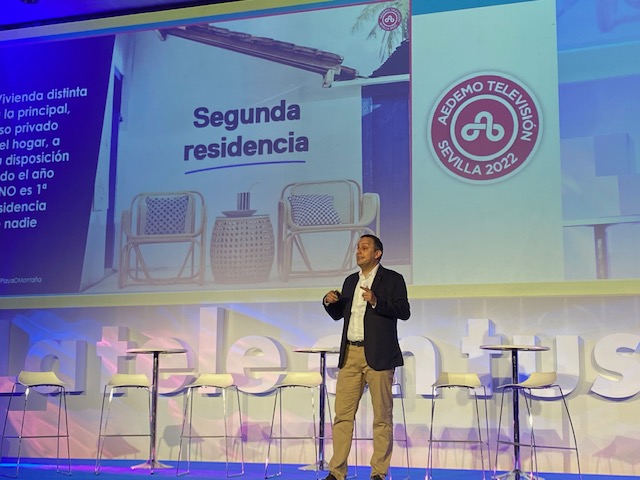 Insights + Analytics España tweet media