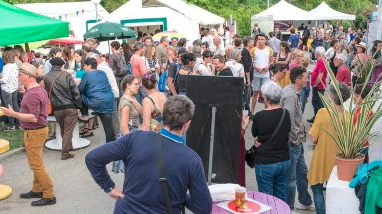 PresseLib's tweet photo. Coup de projecteur sur la #culture gasconne depuis Pavie. Trad'Envie sera l'expression des Arts Populaires dans une atmosphère réjouie. 

-> https://t.co/b6KNFBjCyW

@TradEnvie @LeGers32 @occitanie @villedauch @CoteGers @GersTourisme 

#Gers #Festival #Tradition https://t.co/5R7SS6ReKo