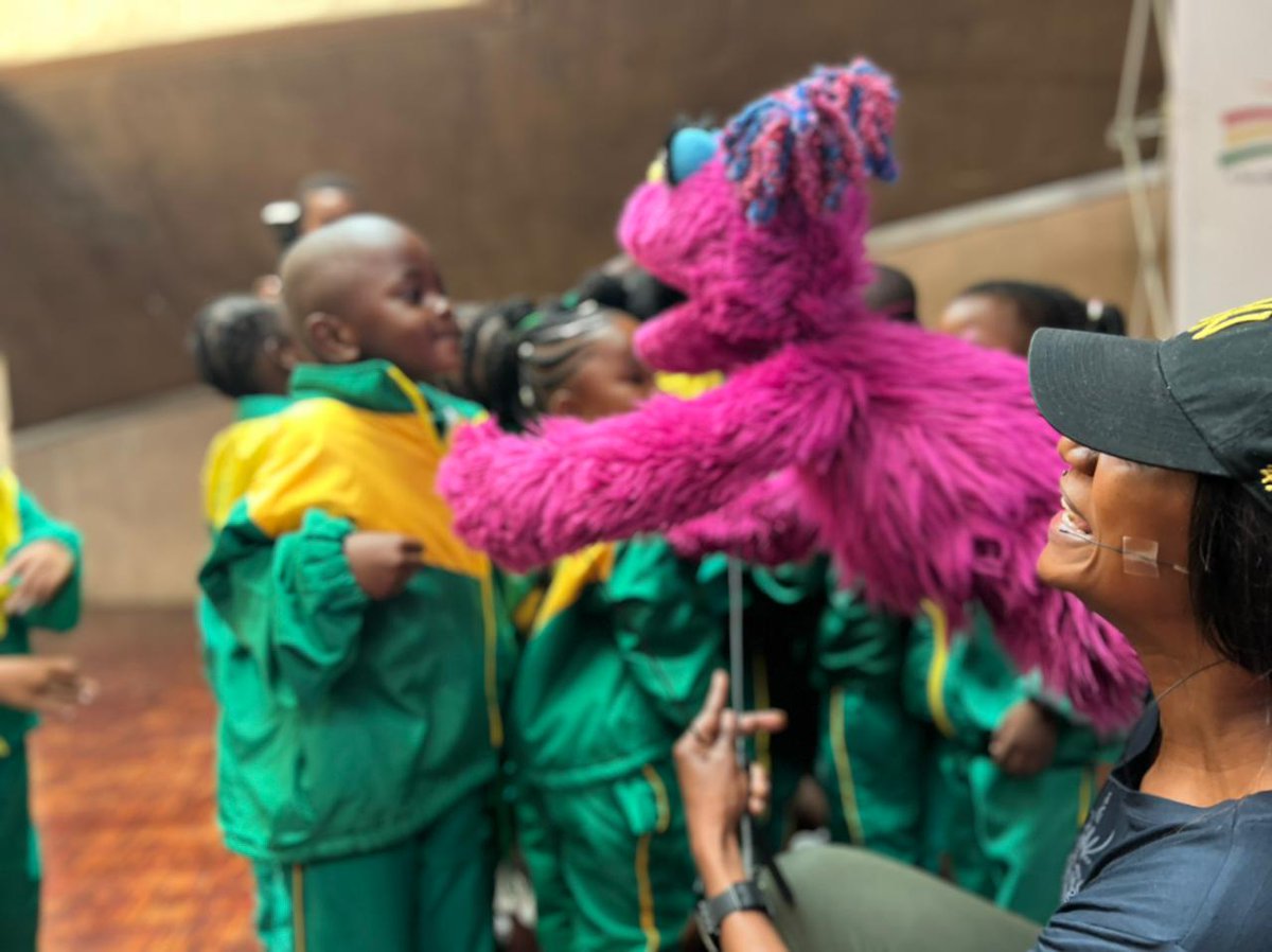 qualilearn's tweet photo. DBE_SA: Spotted a muppet at the #ECDFunction hand-over!
@takalanisesame https://t.co/D0AB9pKvhJ