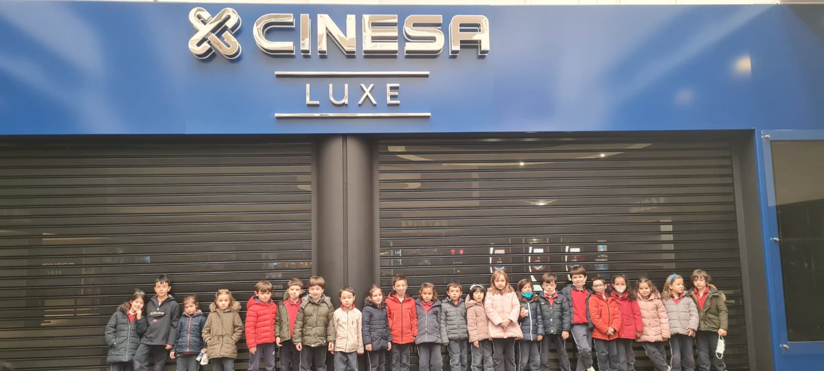 ColegiosElValle's tweet photo. Para finalizar el #proyecto del cine 🎞️ hemos venido al estreno de #Sonic2 👏
#ColegiosElValle #AprendizajeBasadoenProyectos #SalidasCulturales #ABP #Cine #3INF #LTB #ElValle https://t.co/w9a6ZA8QhH