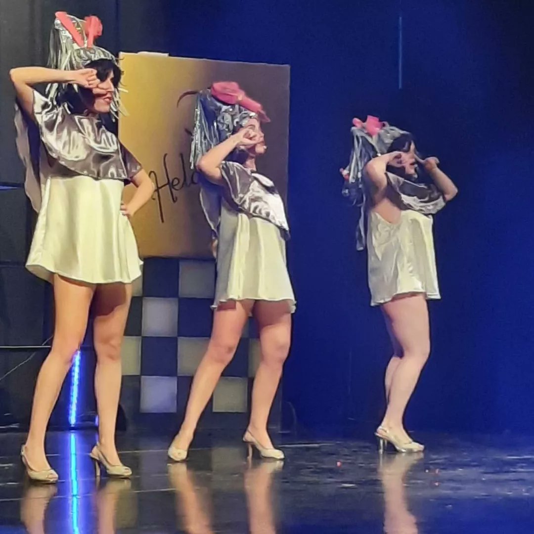 #momentos el pasáu sábadu 26 de marzu #músical #grease nel #TeatruVitalAza 👏👏
Munchísimes gracies❤️❤️🎵🎶 <a href="/Prod_Elsanto/">Producciones Elsanto</a>
#Ḷḷenadestíncultural #CulturaḶḷena #ConciyuḶḷena