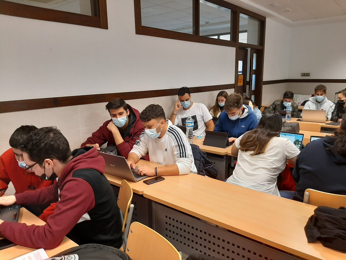 jjgonzort's tweet photo. Seguimos trabajando en #SFEUCAM22 

#presencial #grupal @UCAMeducacion @UCAM https://t.co/QeQP3e0Aln