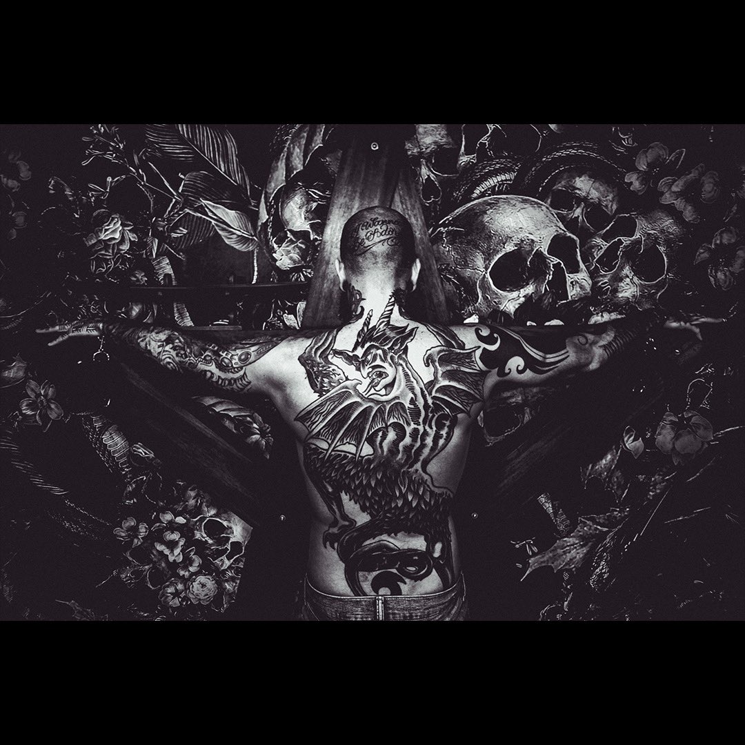 zaksabout's tweet photo. Tattoo Triptych. Male.
Tattoos. Love, hate or regret them, having your body used as a canvas, goes back thousands of years. This primal need to decorate yourself really takes my eye.
#zaksabout #photographer #pushforward #tattoo #triptych #man #blackandwhitephotography https://t.co/CQ2GqjYxVe