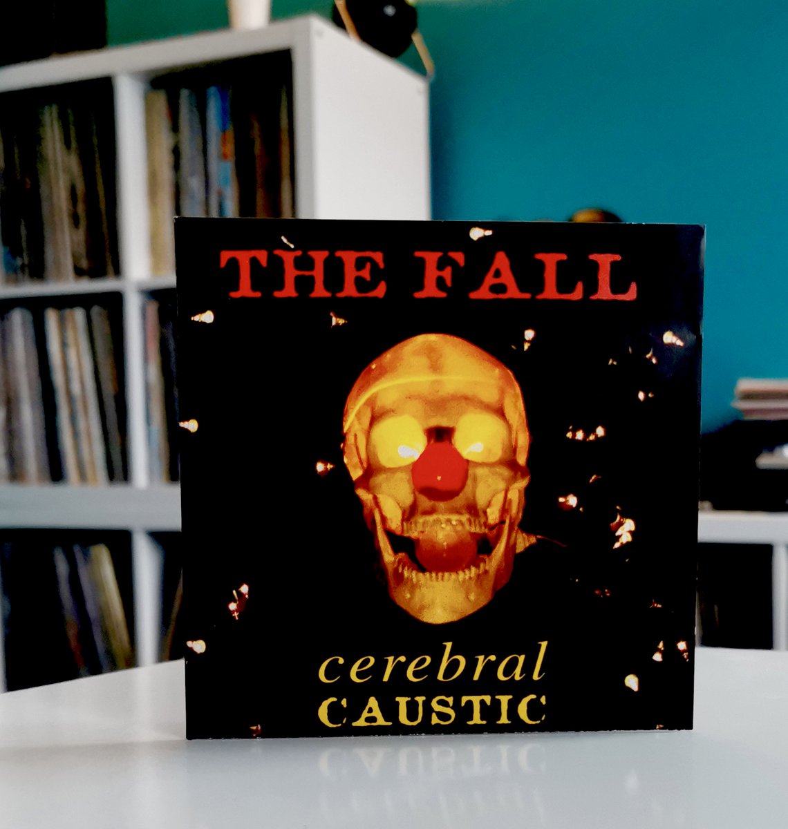 cecildeluxe's tweet photo. I don't need a bird beggin' at my knees, I don't need no riding crop...
#NowPlaying on #FallFriday 
Pearl City - Cerebral Caustic (1995) 
https://t.co/rjSKtrCEiL https://t.co/a2dwjzH0D0