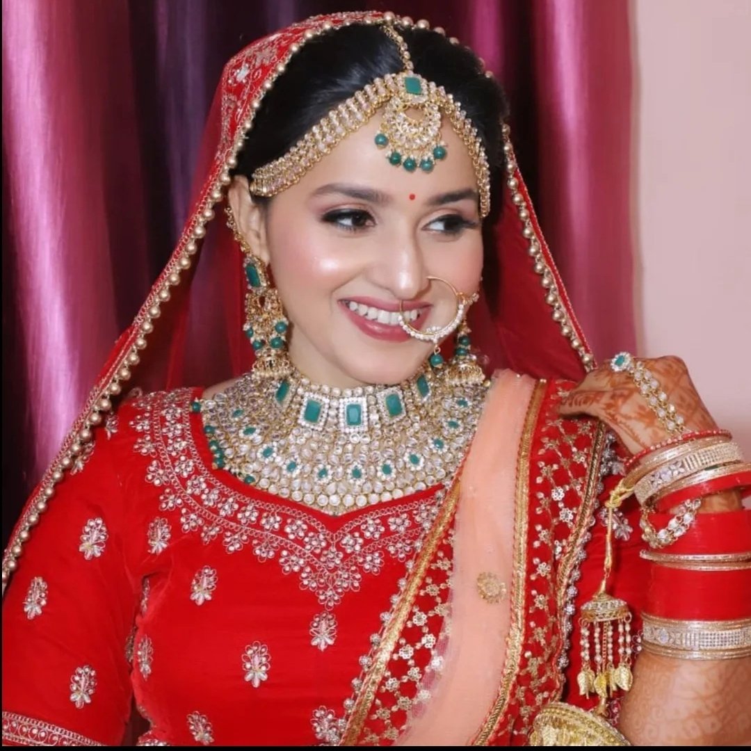 olreadydotin's tweet photo. Glowy bridal makeup look ๐โจ
Mua : @lavanya.makeovers
.
.
.
.
#olready #engagementmakeup #subtlemakeup #brideoftheday #bridalmakeupartist #bridesofindia #bridesofinstagram #bridalmakeover #makeupartistsworldwide https://t.co/ZgI1zVtbDq