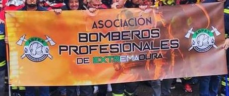 abpex_es's tweet photo. Los bomberos extremeños exigen la Ley Autonómica de Coordinación de los Servicios de Bomberos https://t.co/50dHuzbnGh