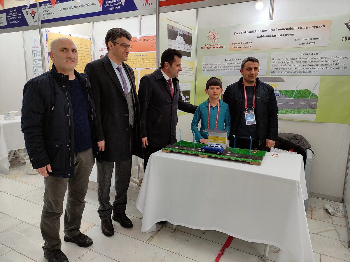 Okulumuz Tübitak 2204 Ortaokullar arası proje yarışmasında bölge  finallerinde Fizik alanında 3.  olmuştur. Öğrencimizi ve öğretmenimizi tebrik ediyorum.<a href="/chnkvnc/">Cihan KIVANÇ</a> <a href="/skaygusuz/">Salih Kaygusuz</a>
<a href="/OmerFarukPala25/">Ömer pala</a> <a href="/Yakutiyemem/">YAKUTİYE İLÇE MEM</a>